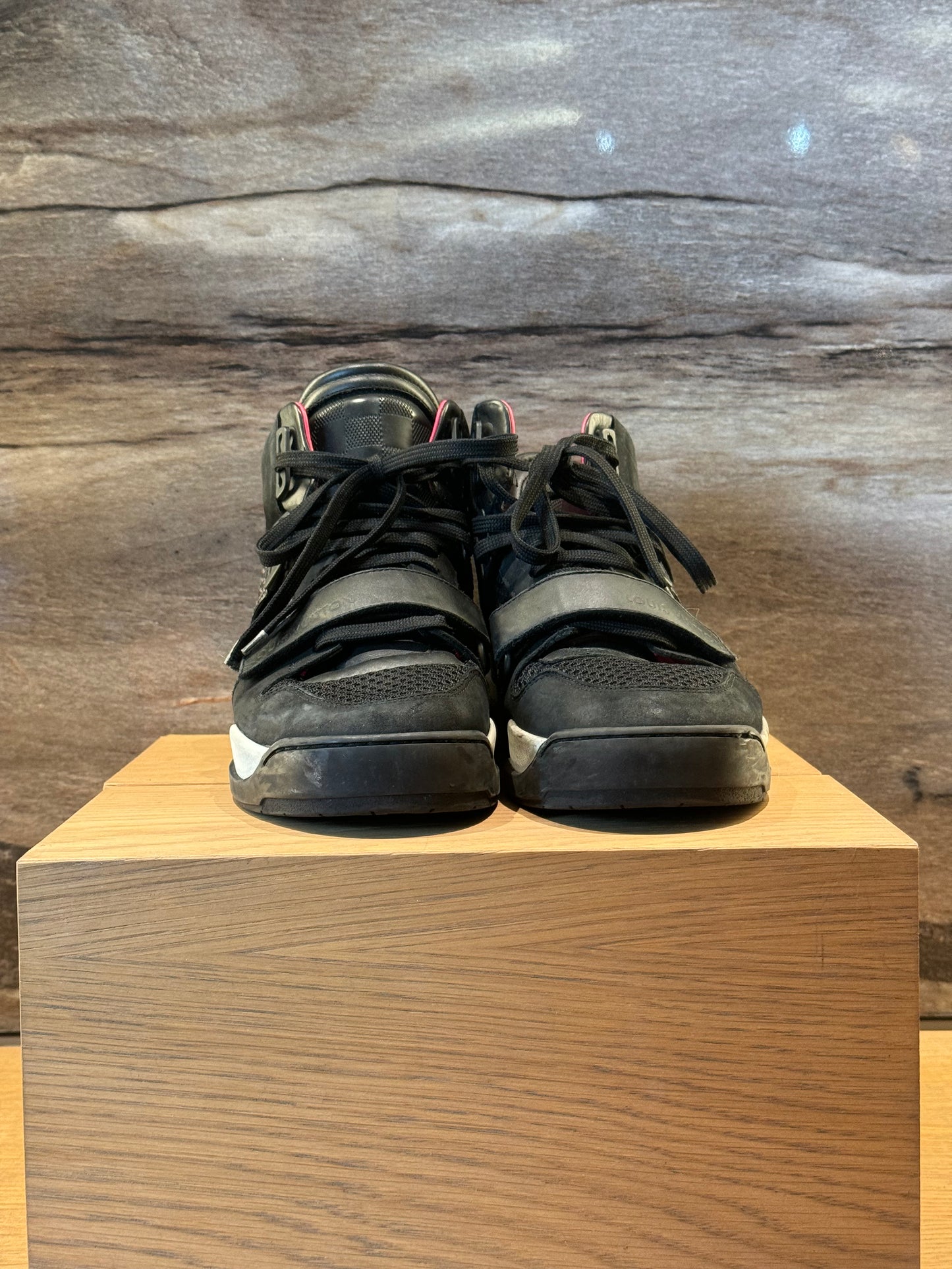 Louis Vuitton Sneakers High Black