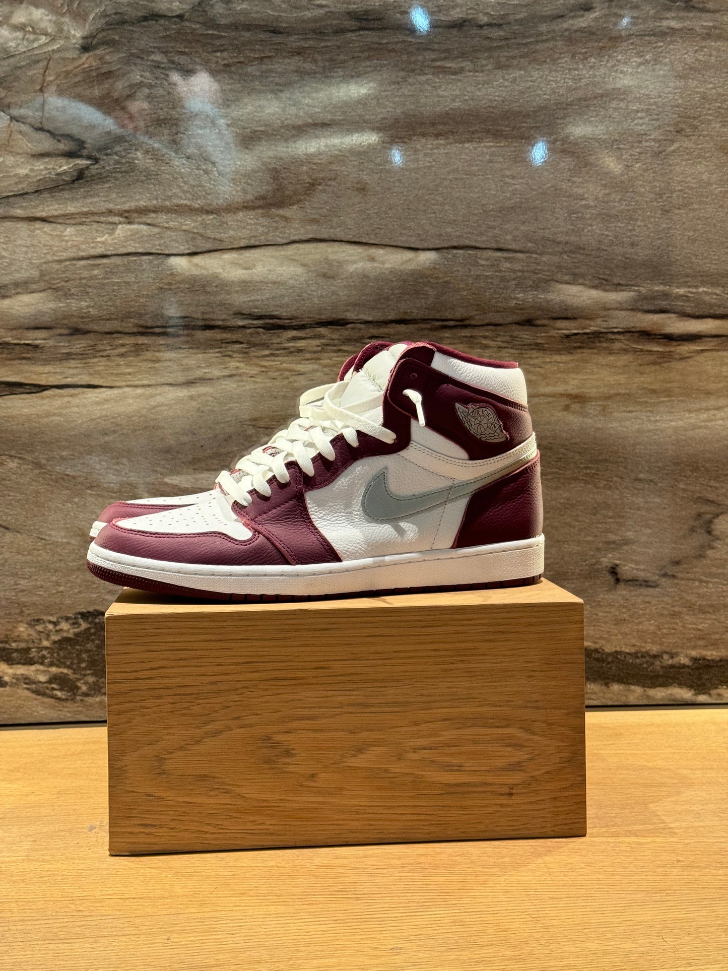 Air Jordan 1 High Bordeaux