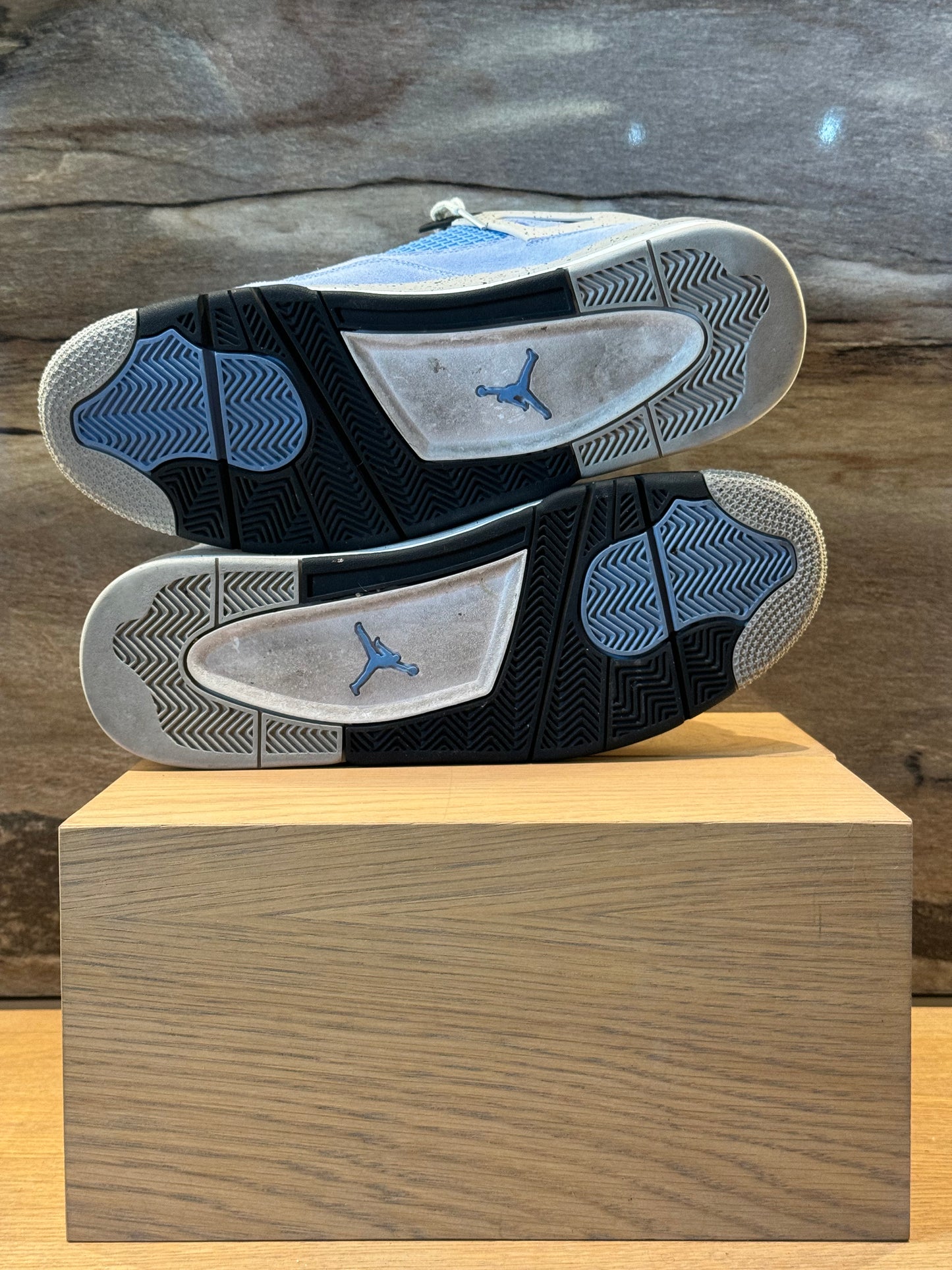 Air Jordan 4 Retro University Blue