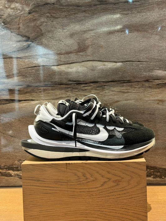 Sacai x Nike Vaporwaffle Black White