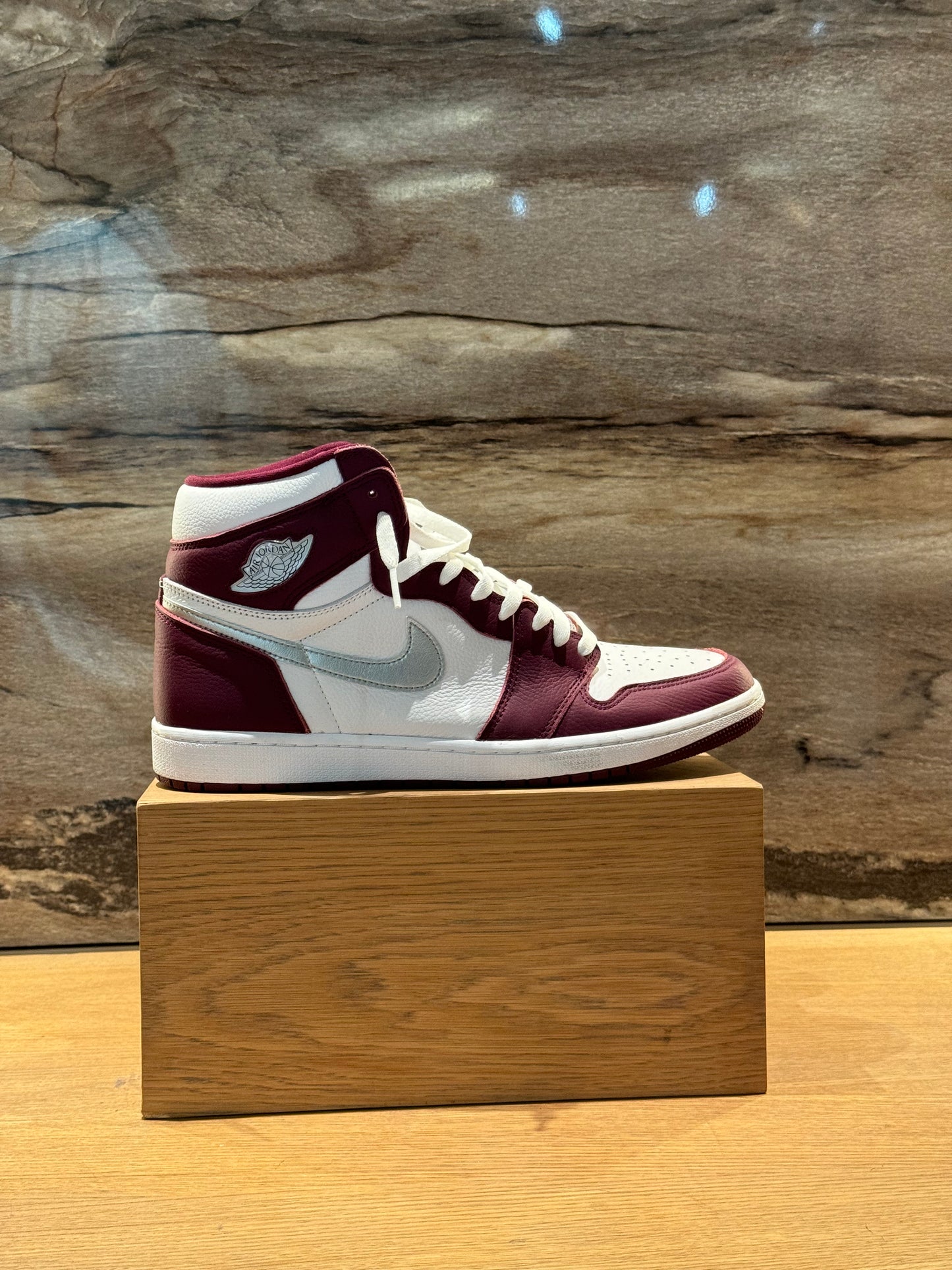 Air Jordan 1 High Bordeaux