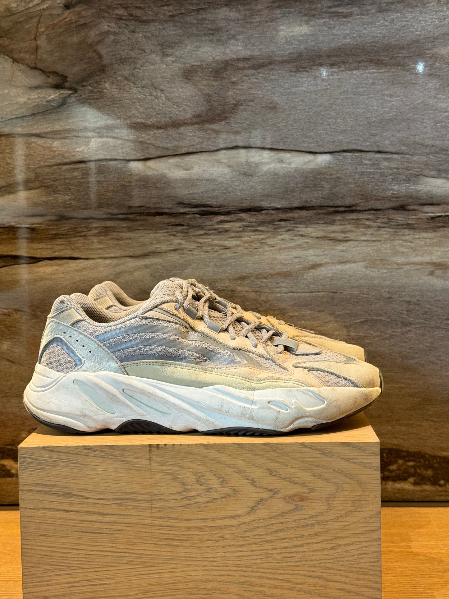 Yeezy Boost 700 V2 Cream