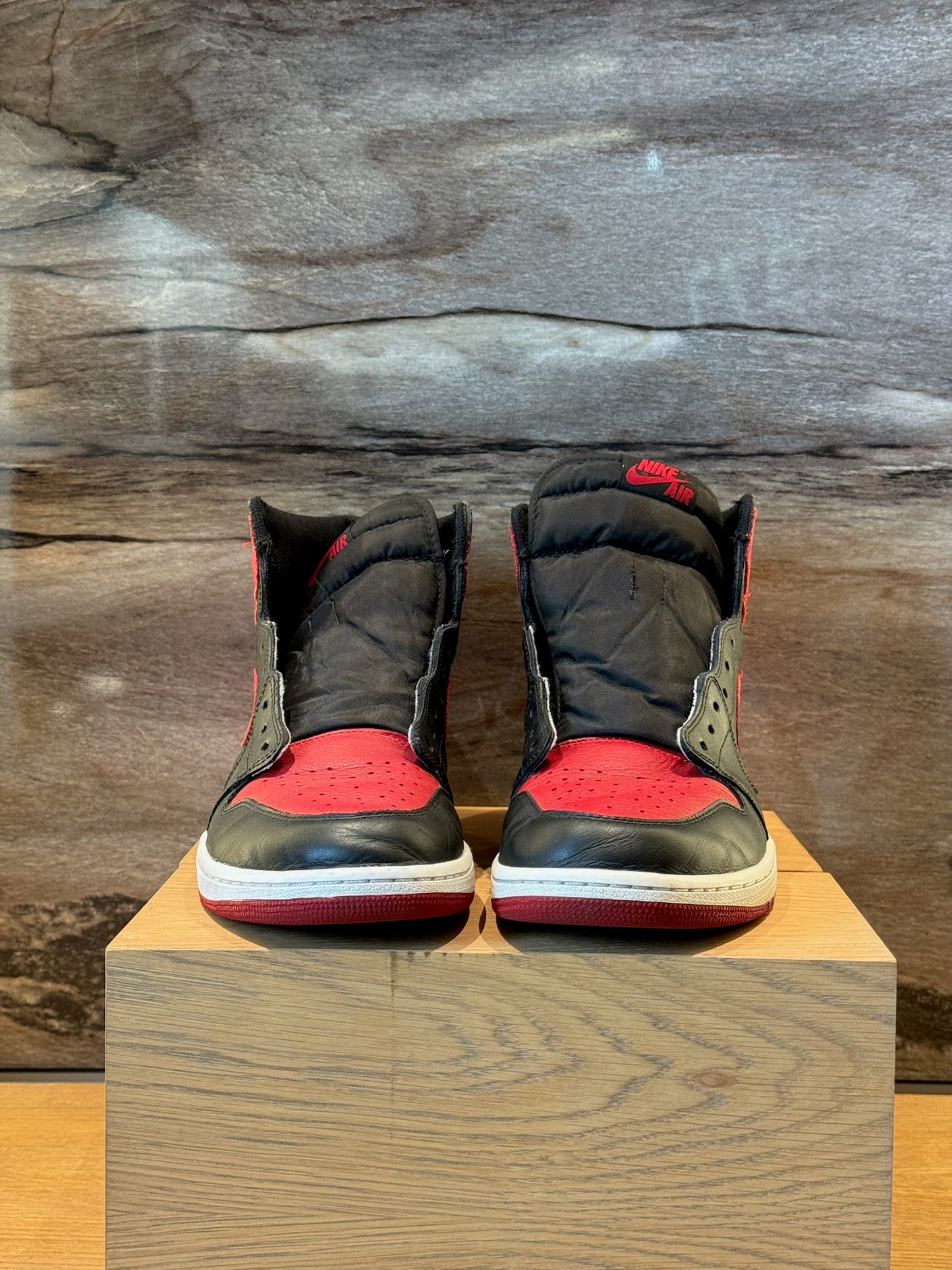 Air Jordan 1 High Bred Banned 2016