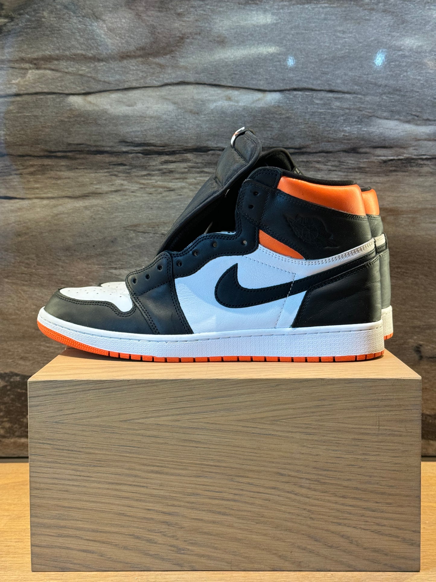 Air Jordan 1 High Electric Orange