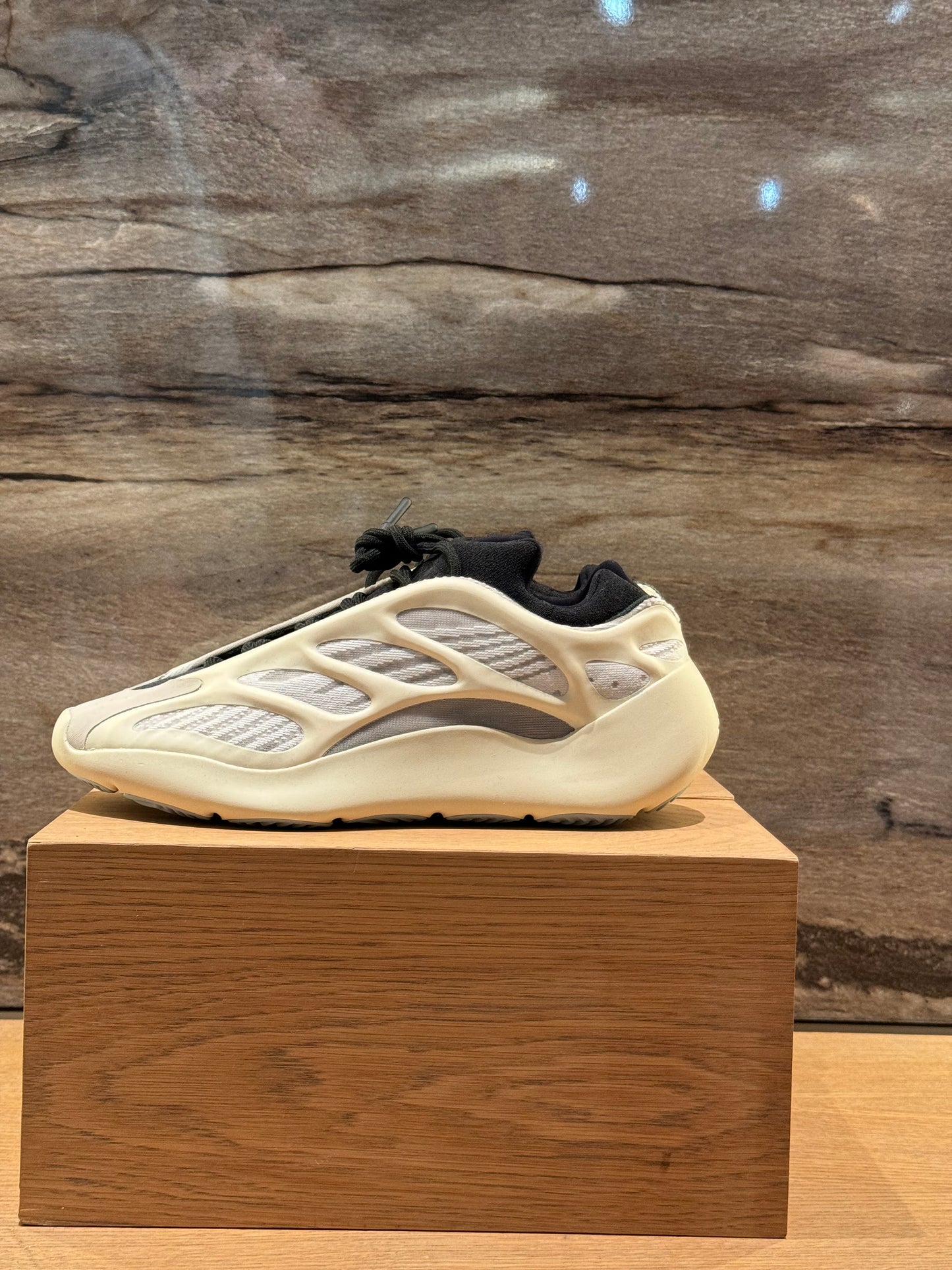 Yeezy 700 V3 Azael