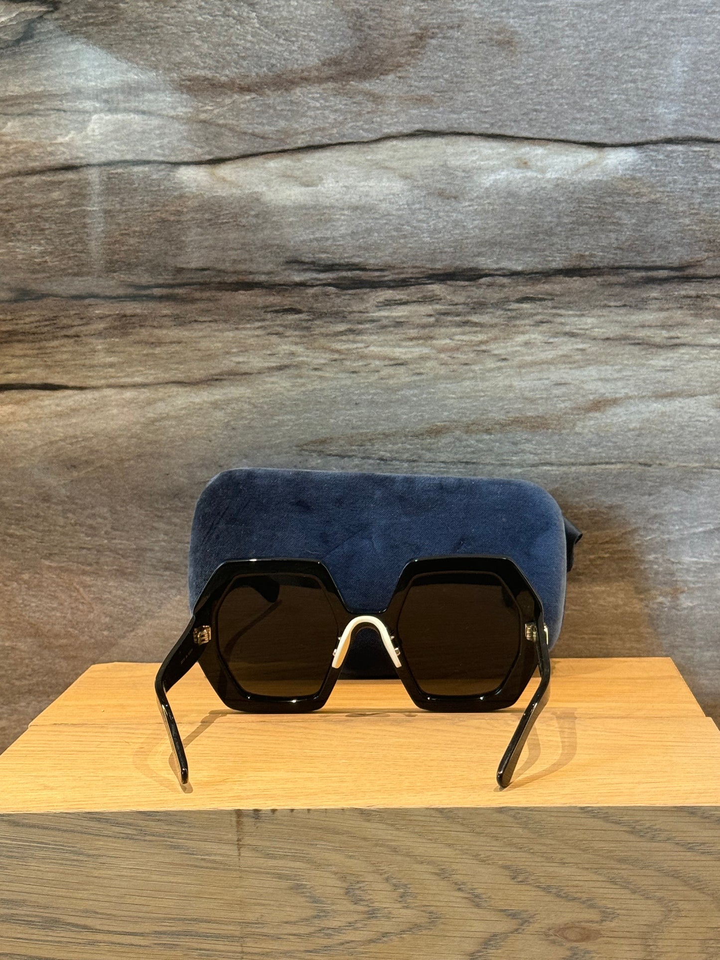 Gucci Sunglasses Black GG