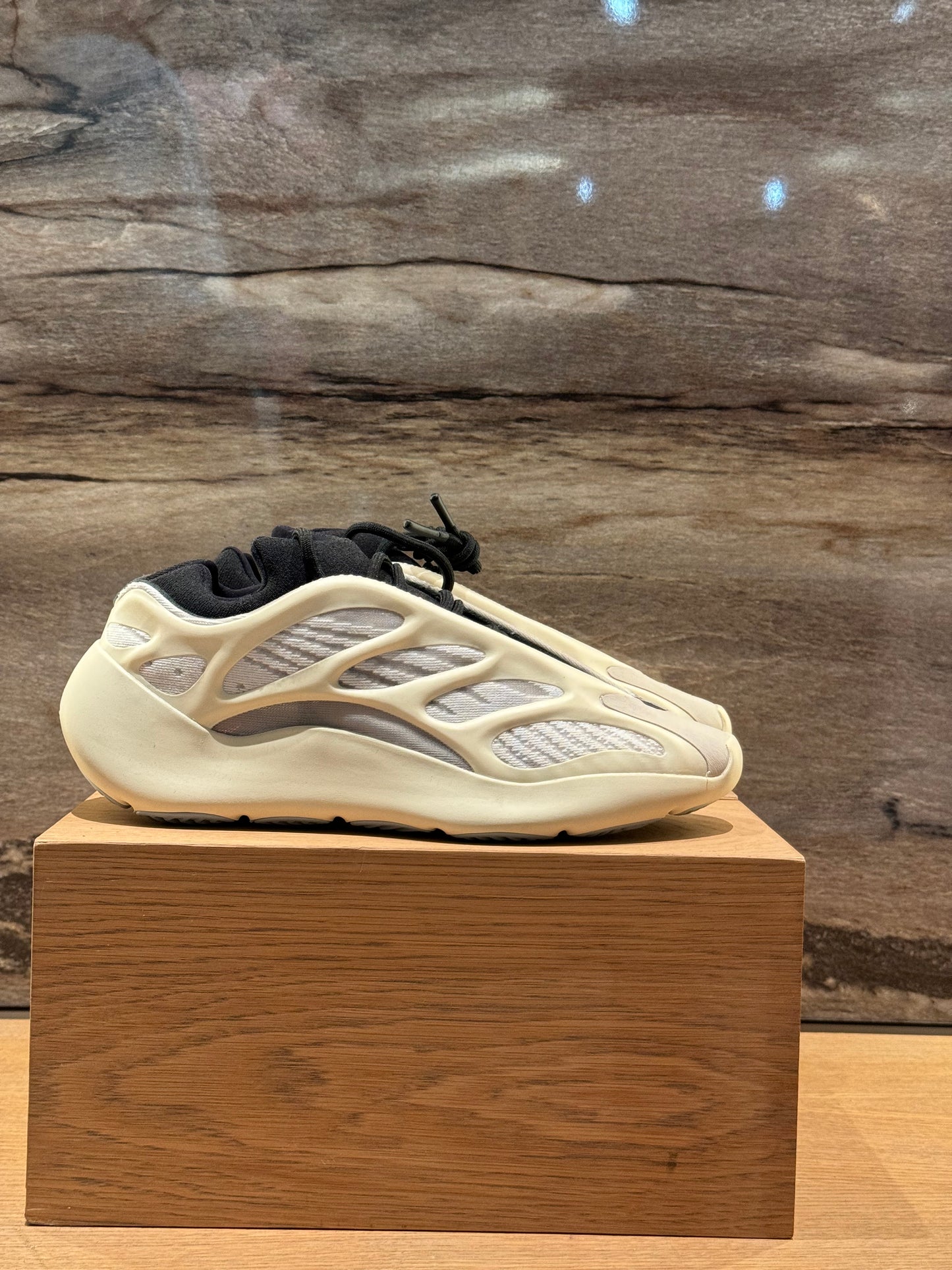 Yeezy 700 V3 Azael