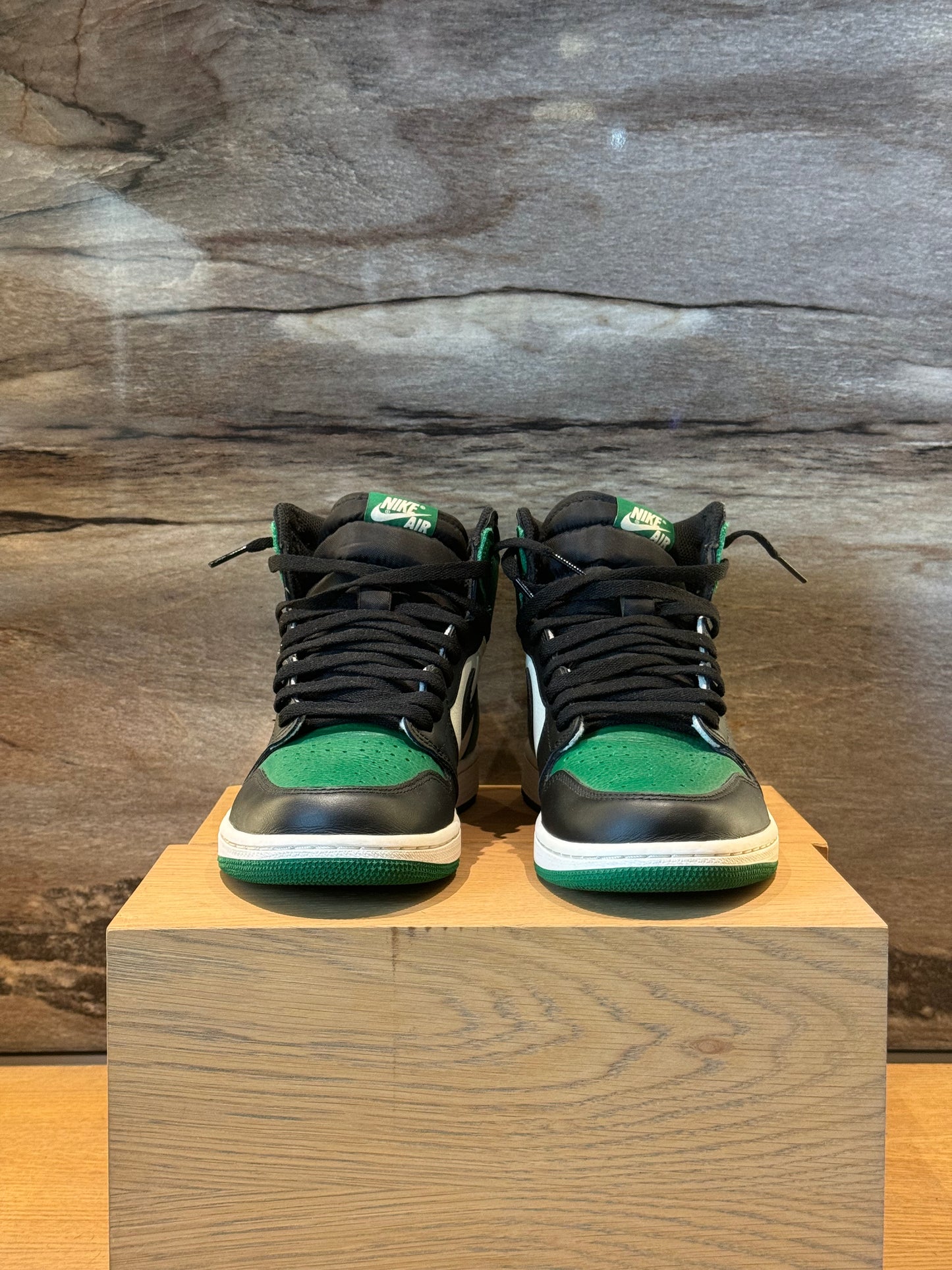 Air Jordan 1 High Pine Green