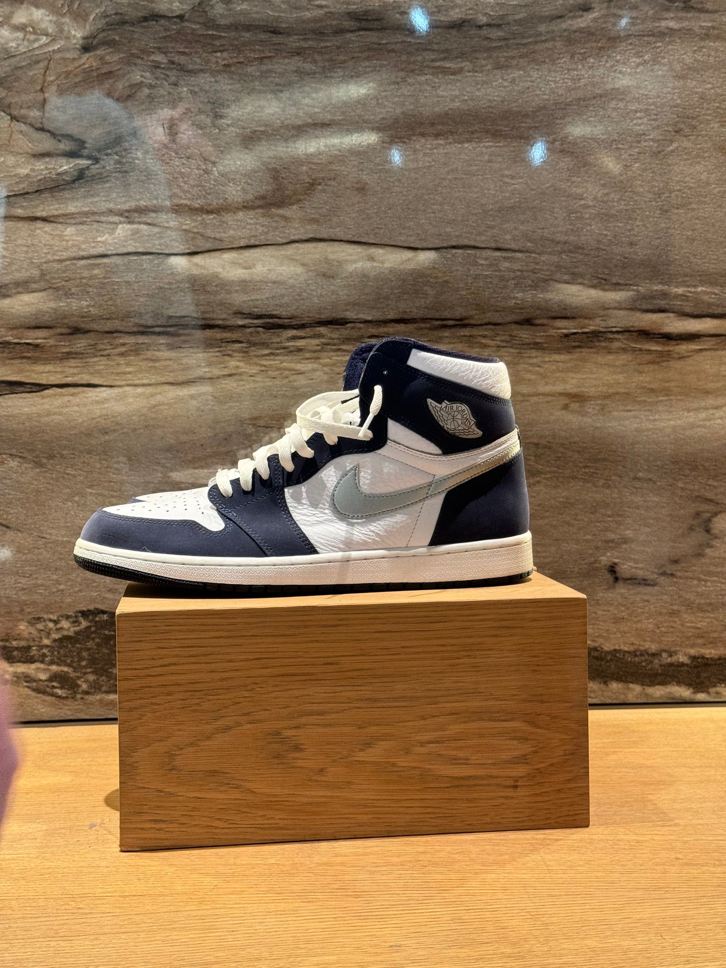 Air Jordan 1 High Japan Midnight Navy